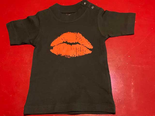 Baby t-shirt Kiss